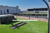 Elado-ujszeru-lakas-Keszthelyen-Balaton-parton.-Zala-megye.-elso-emelet.-www.becsuletesingatlanos.hu_